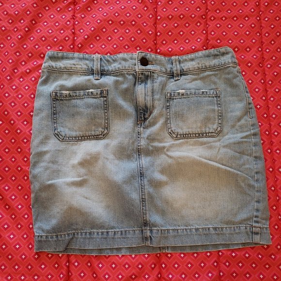 Loft jean mini skirt w front patch pockets. SZ 6